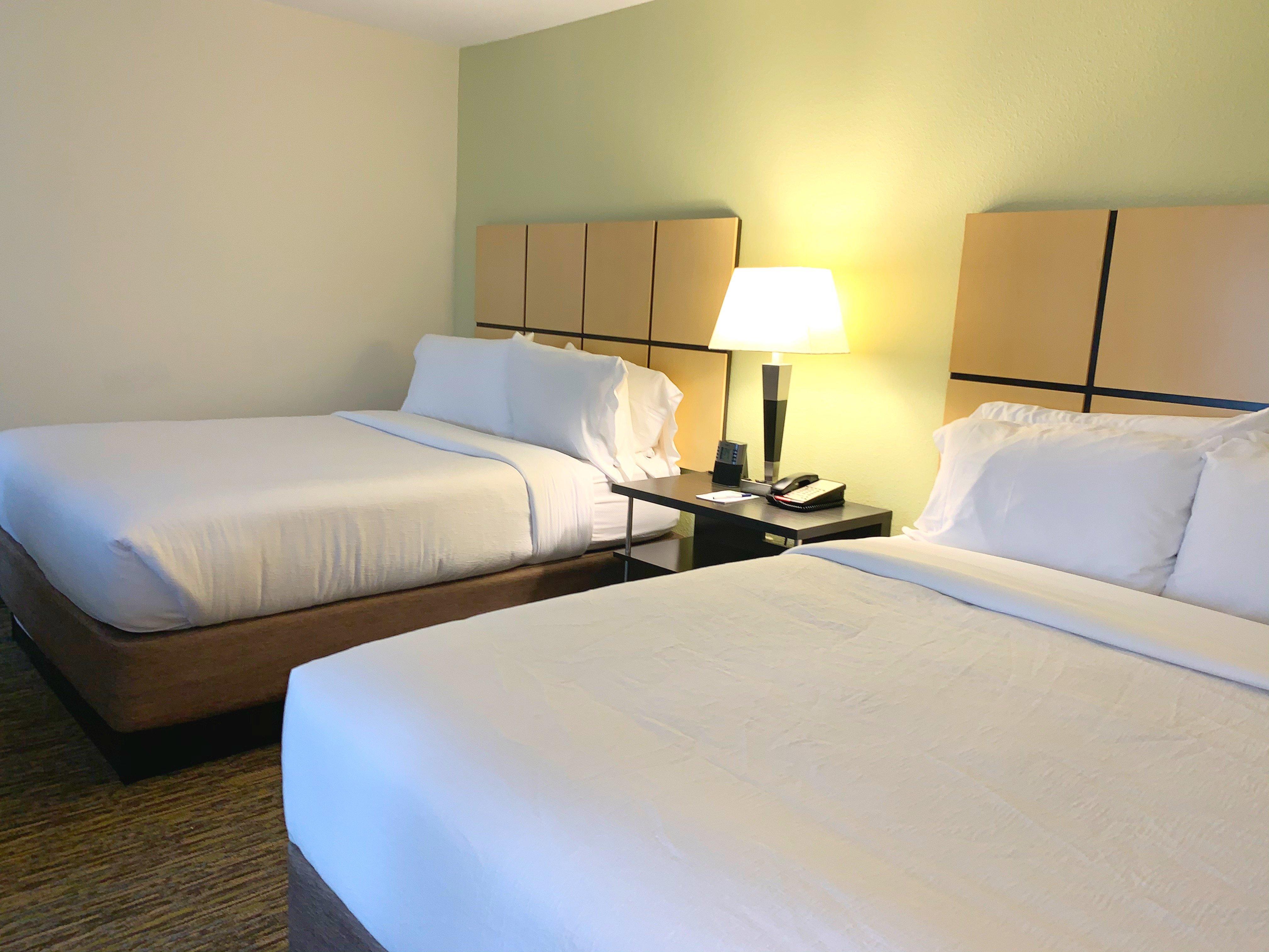 แคนเดิลวู้ด สวีท เบล เวอร์นอน Hotel Belle Vernon ภายนอก รูปภาพ