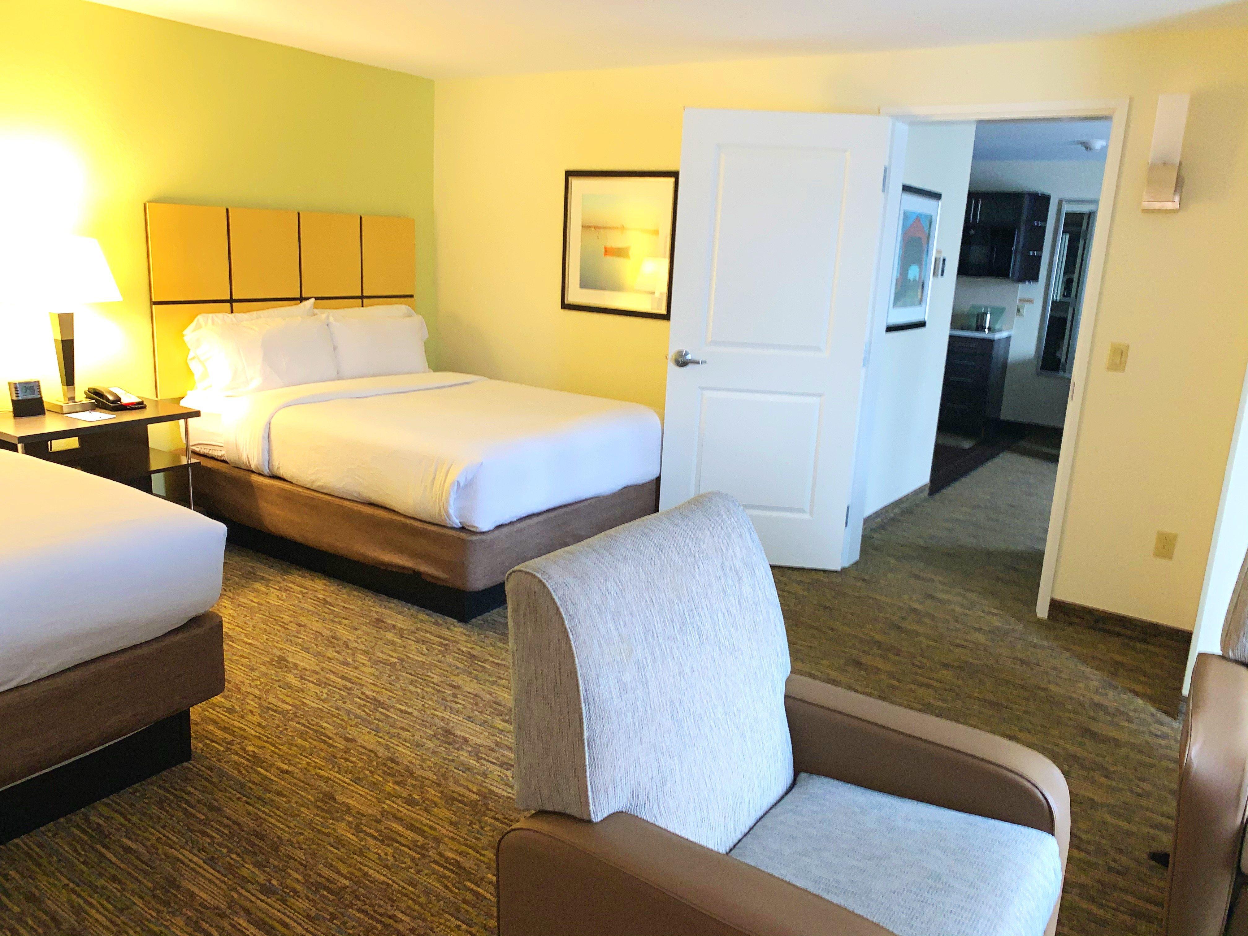 แคนเดิลวู้ด สวีท เบล เวอร์นอน Hotel Belle Vernon ภายนอก รูปภาพ