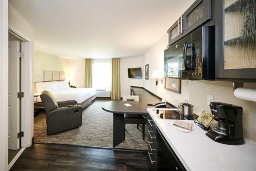 แคนเดิลวู้ด สวีท เบล เวอร์นอน Hotel Belle Vernon ภายนอก รูปภาพ